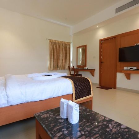 Hotel Ashok Palace Karur  Ngoại thất bức ảnh