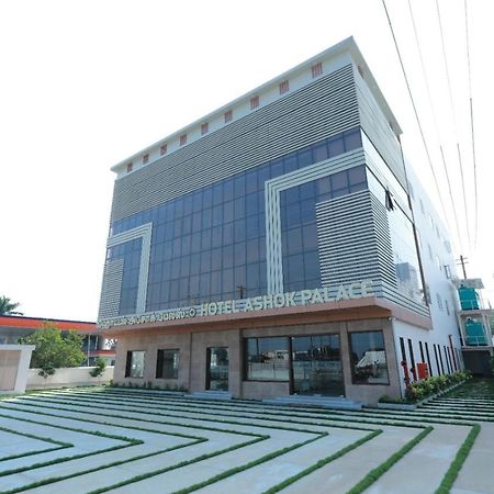 Hotel Ashok Palace Karur  Ngoại thất bức ảnh