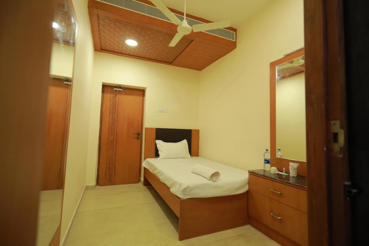 Hotel Ashok Palace Karur  Ngoại thất bức ảnh