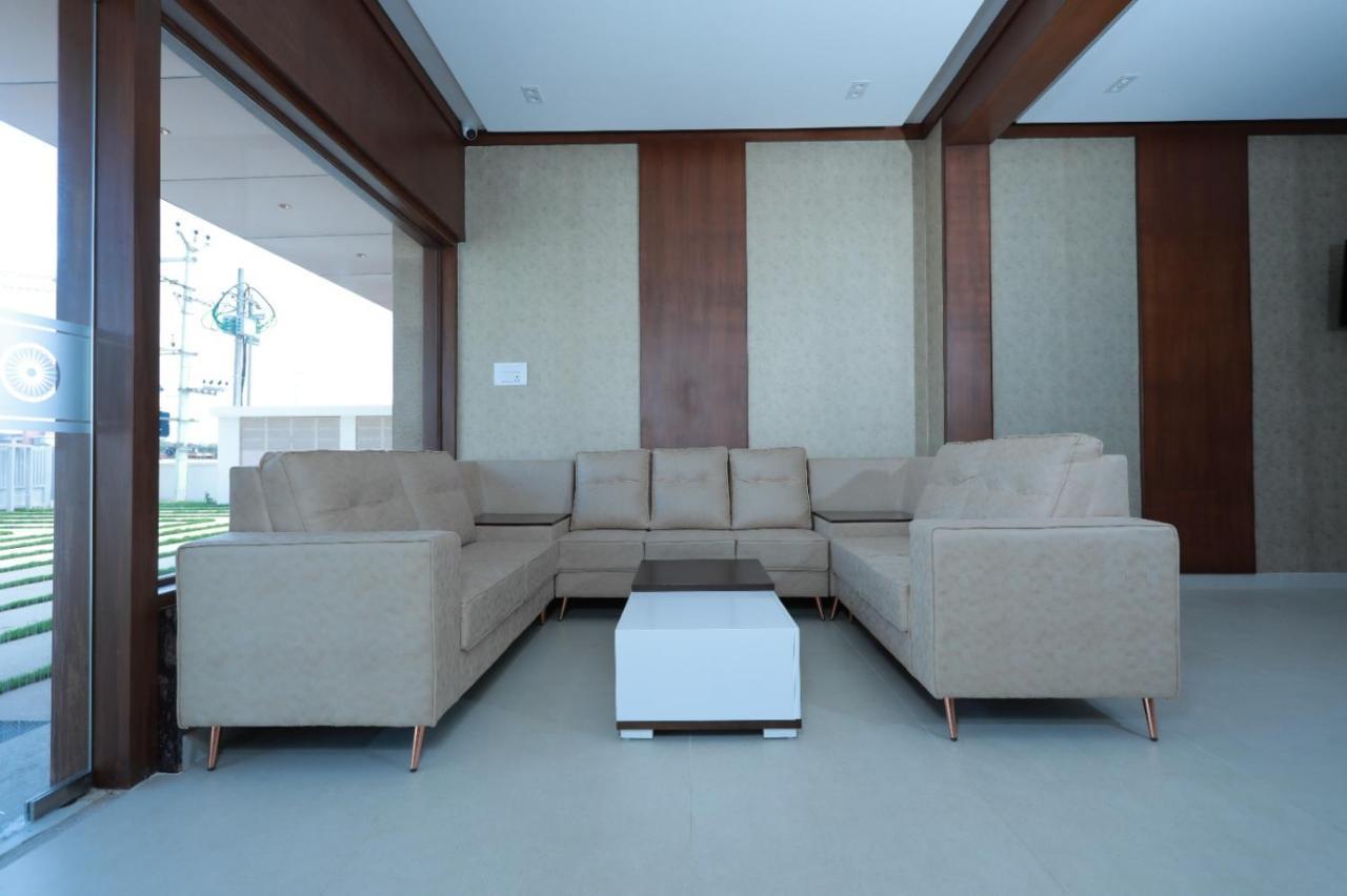 Hotel Ashok Palace Karur  Ngoại thất bức ảnh