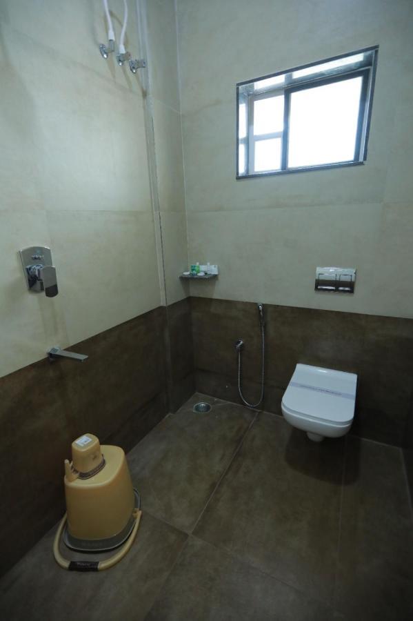 Hotel Ashok Palace Karur  Ngoại thất bức ảnh