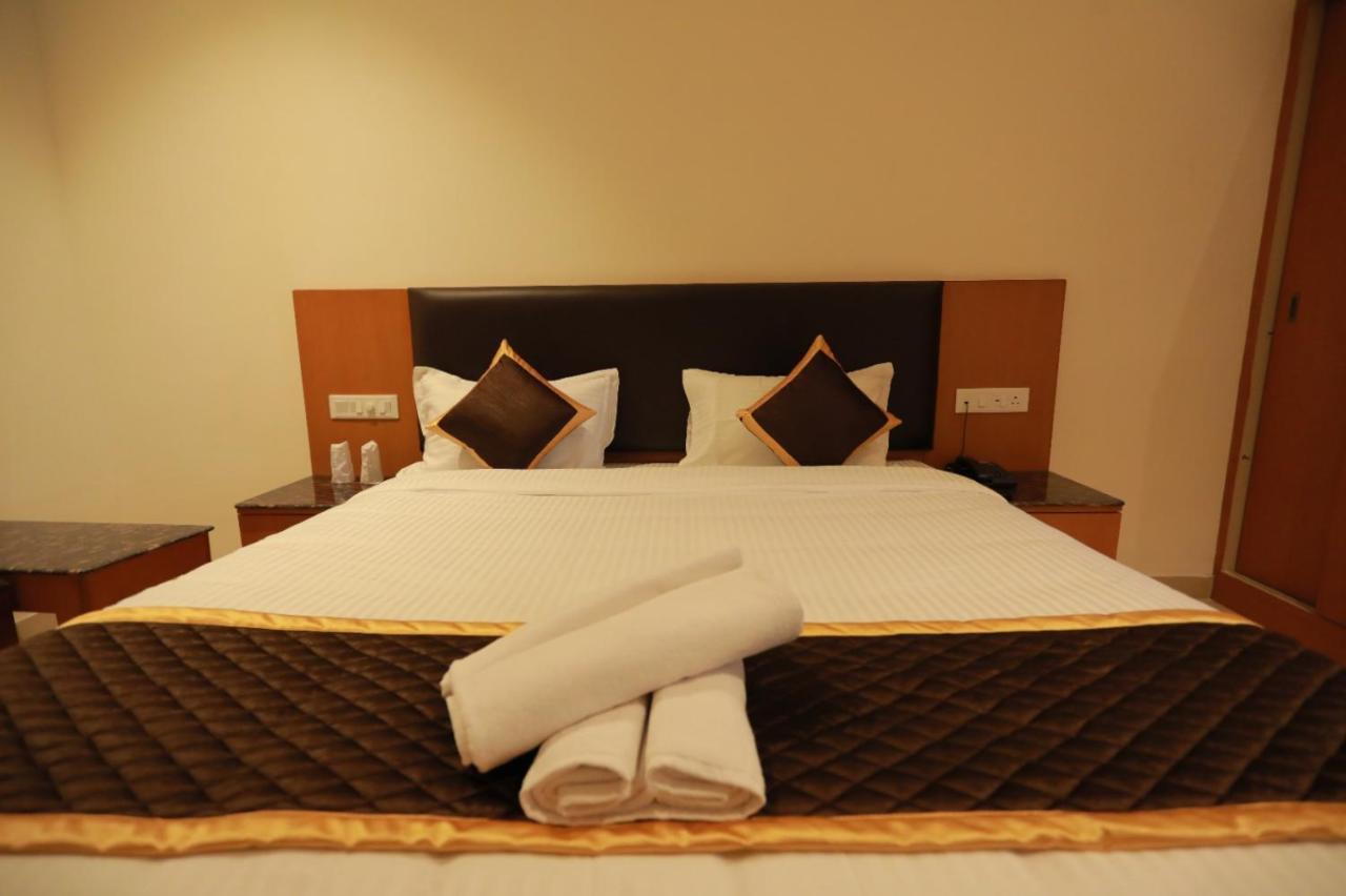 Hotel Ashok Palace Karur  Ngoại thất bức ảnh