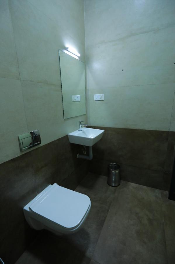 Hotel Ashok Palace Karur  Ngoại thất bức ảnh
