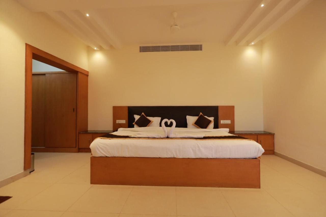 Hotel Ashok Palace Karur  Ngoại thất bức ảnh